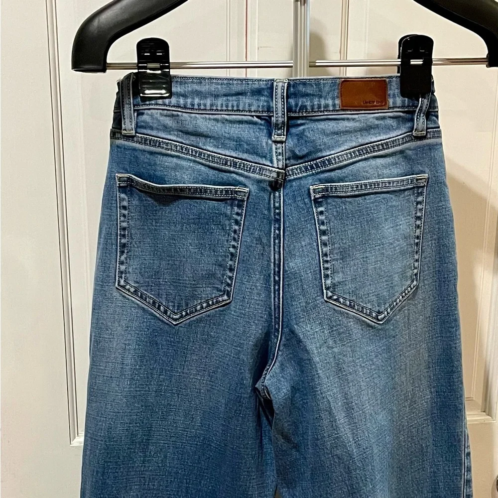 Lands' End High-Rise Wide Leg Women's Jeans in Light Blue Denim - Picture 3 of 5